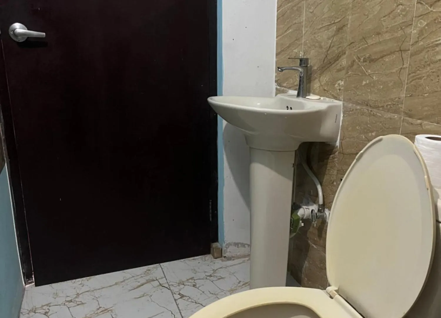 Контакты Budget Stay, Rich Experience